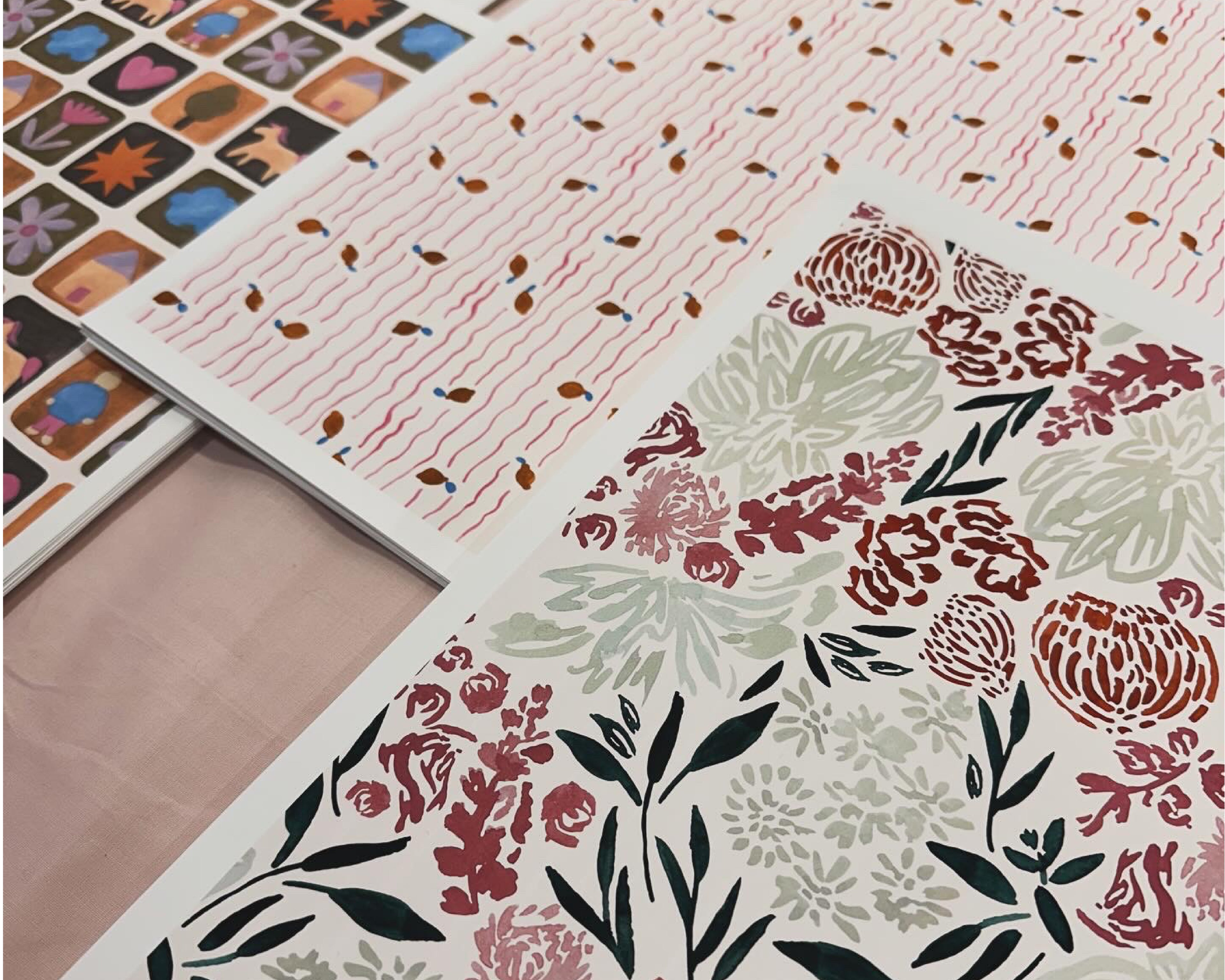 Création de motifs
Motifs sur mesure
Motifs personnalisés
Design textile
Illustratrice textile
Création de motifs textile
Motifs faits main
Motifs dessinés à la main
Motifs à l'aquarelle
Motifs au crayon de couleur
Surface design
Design de surface
Création de collections textiles
Illustration textile
Motifs pour tissu
Motifs pour marque
Création de prints
Prints exclusifs
Dessins pour textile
Création de motifs exclusifs